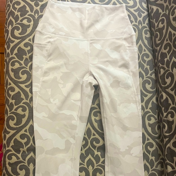 RBX Camo Double Peached Pocket Capri Leggings - Picture 2 of 5